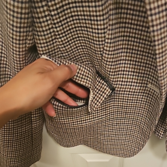 Club Monaco Houndstooth Blazer - Picture 3 of 9
